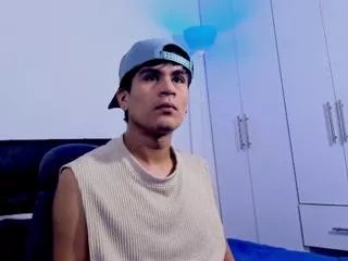 Freechat eiden_allenx on Flirt4Free