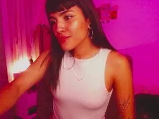 emma_robertt on Flirt4Free 