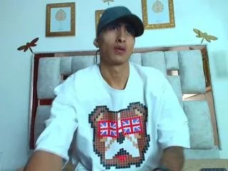 Offline max_becford on Flirt4Free