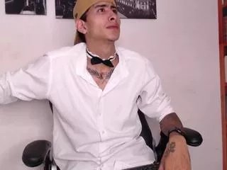 Offline max_becford on Flirt4Free