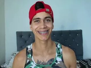 Offline maximiliano_fire on Flirt4Free