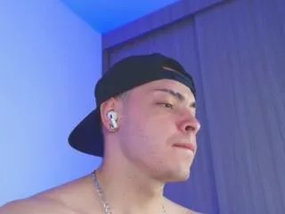 Offline maxwell_dupont on Flirt4Free