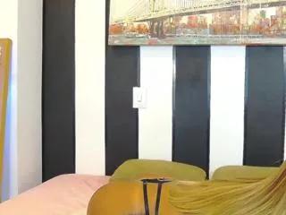 paris_rouxs on Flirt4Free 