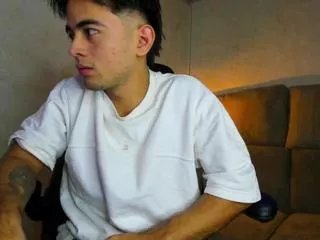 Offline sukuna_hara on Flirt4Free