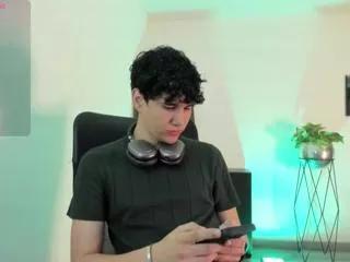 viktor_renaldi on Flirt4Free 