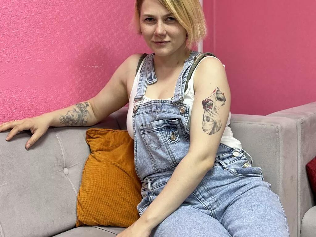 AliceMaurik on LiveJasmin