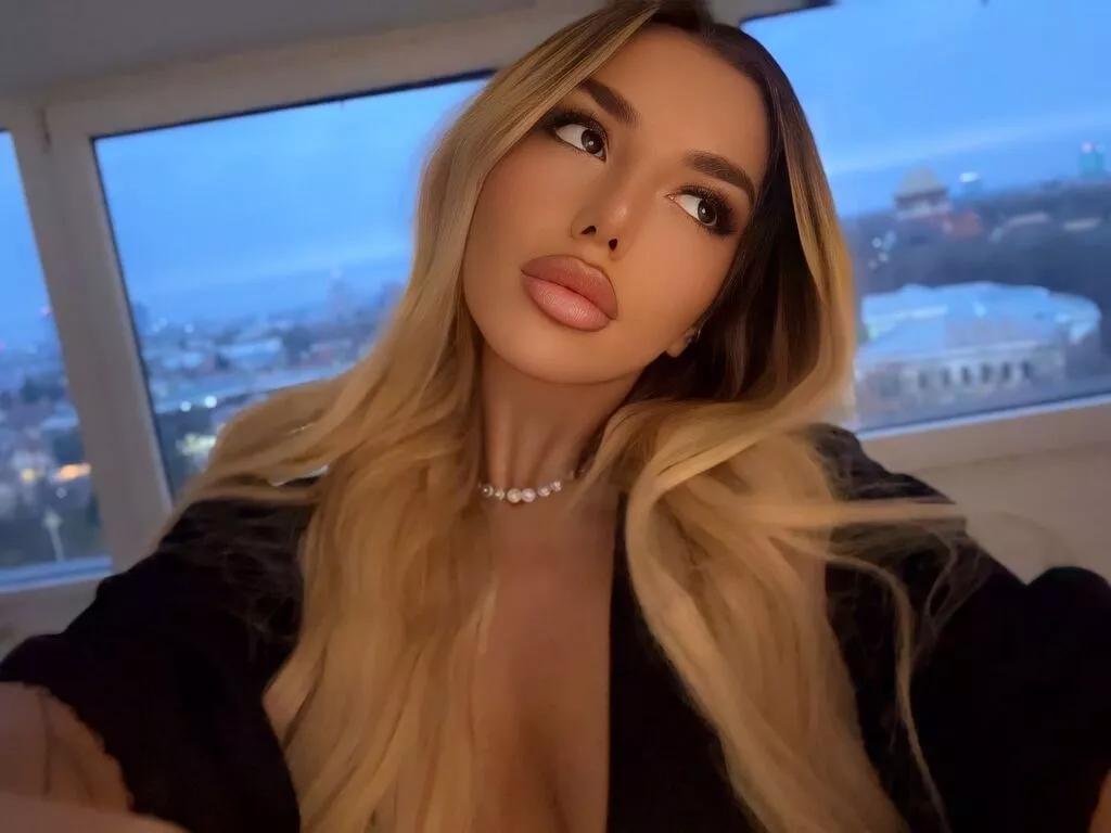 ClaraHazel on LiveJasmin