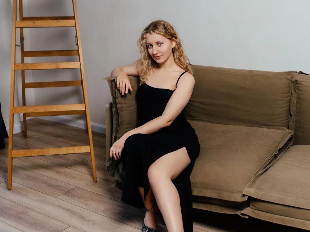 JolynJoestar on LiveJasmin