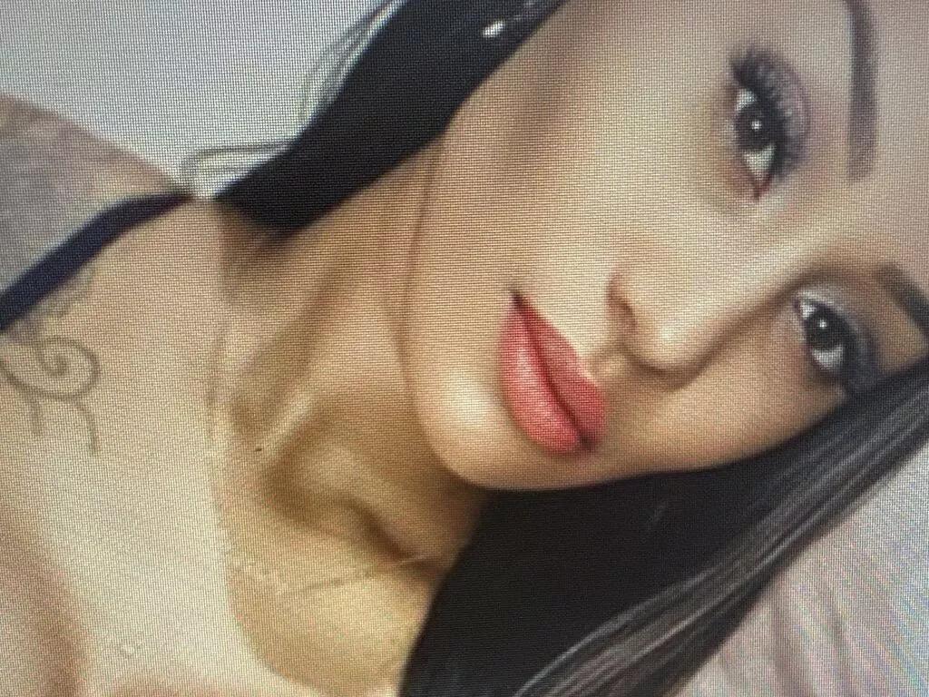 MirellaVegas on LiveJasmin 