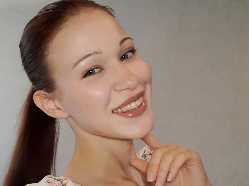 MyriamBlasengame on LiveJasmin