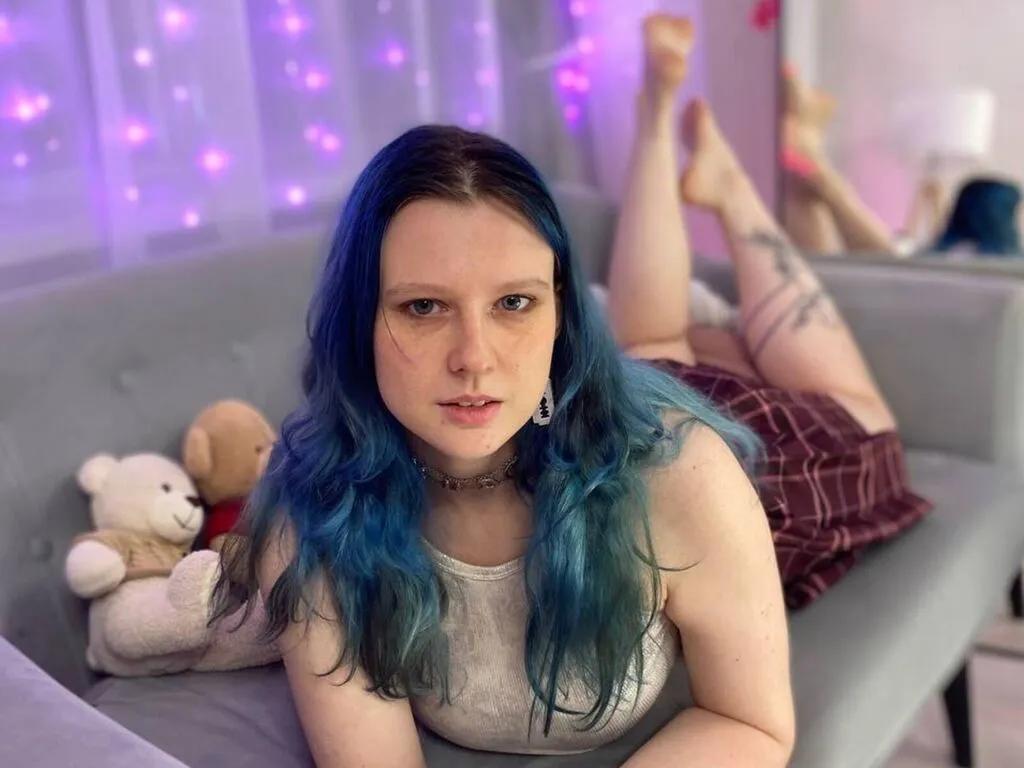NikkiMilky on LiveJasmin