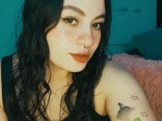 AliceJenner on Streamate 