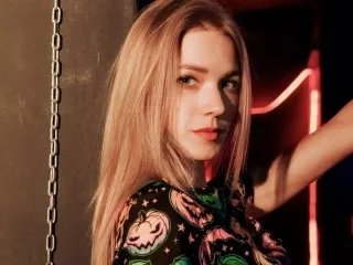 Group Alyonaqueenn on Streamate