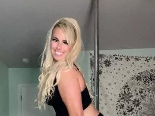 GoddessCandi88 on Streamate 