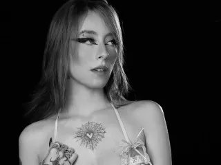 Offline JuneEvanss on Streamate