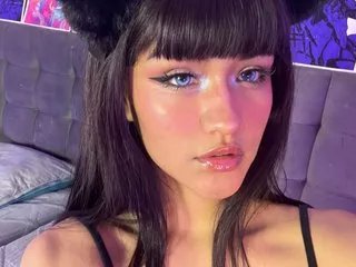 Offline Lionnekogirl on Streamate