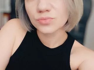 Offline MariaStonee on Streamate