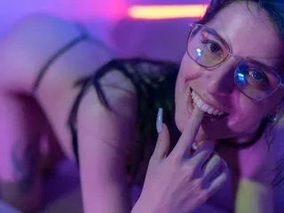 Offline MiaVelasquezz on Streamate