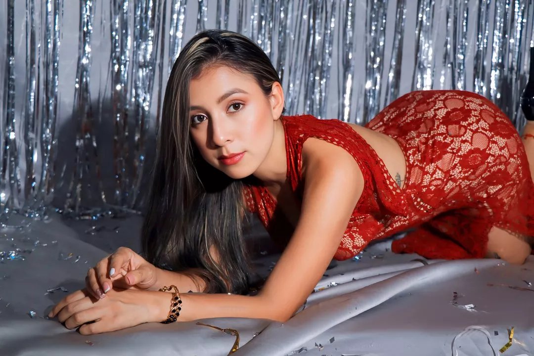 Offline Natycullins on Streamate