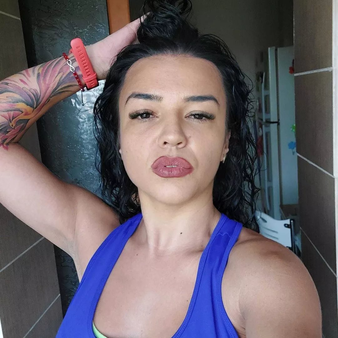 Offline PearlsSquirt on Streamate