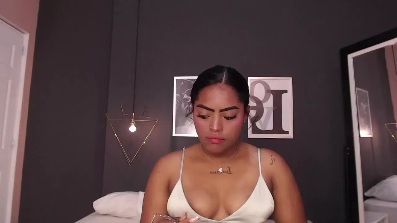 Offline BlairTaylorr on Streamray