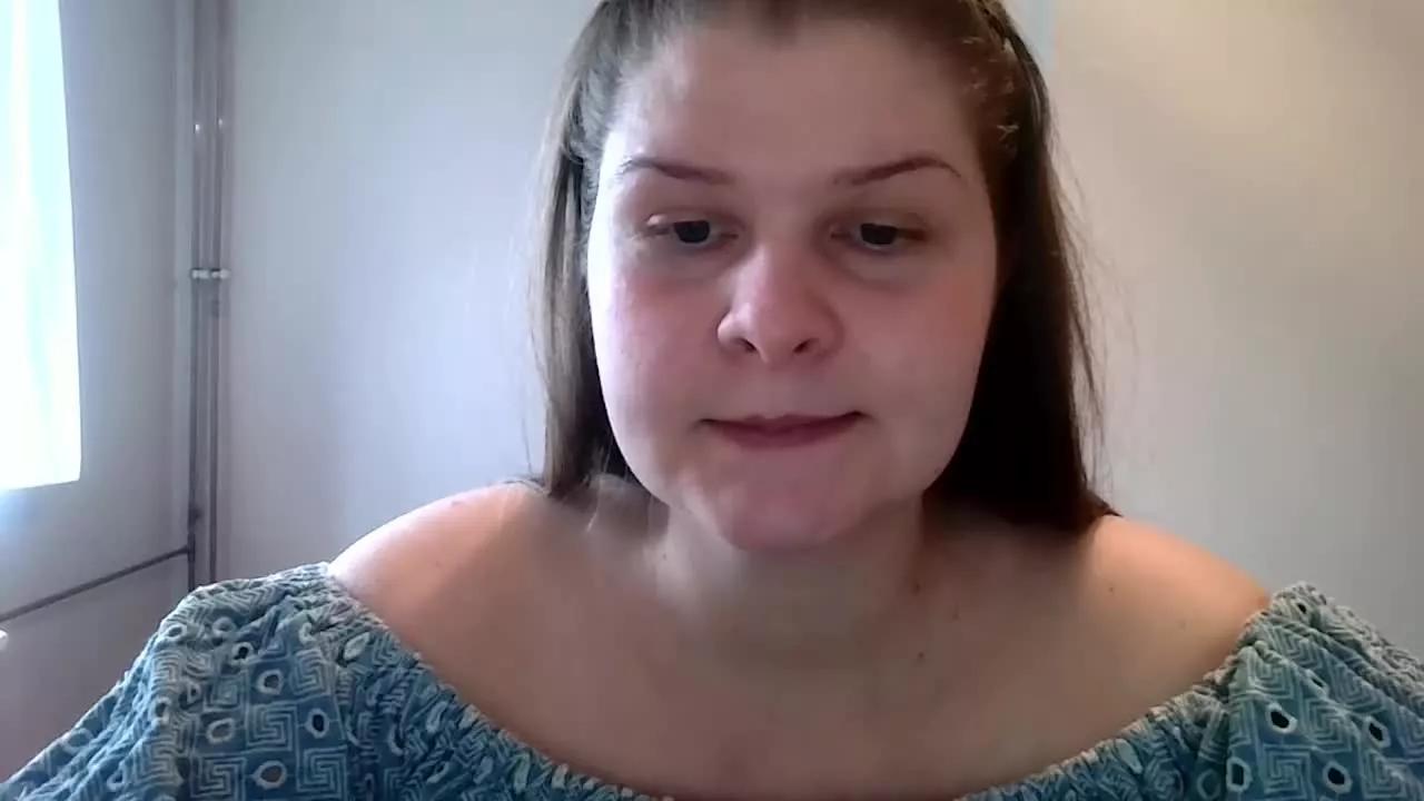 CarolineHeart on Streamray 