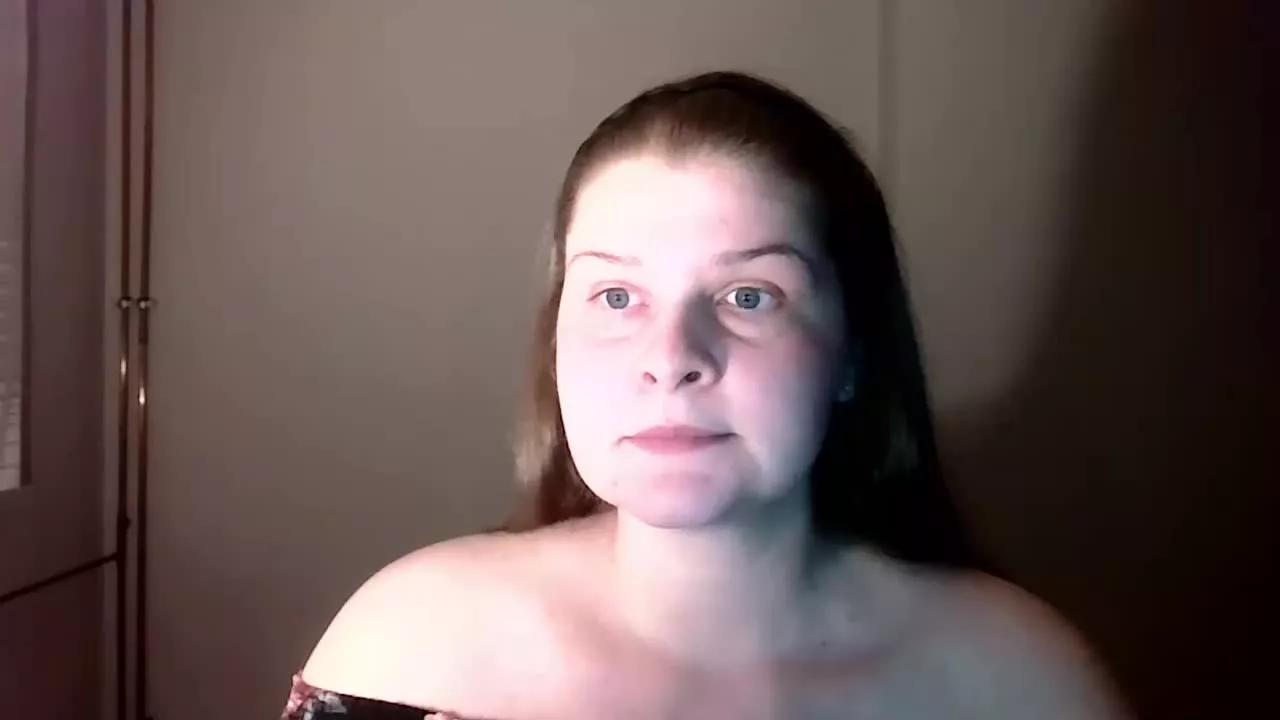 CarolineHeart on Streamray 