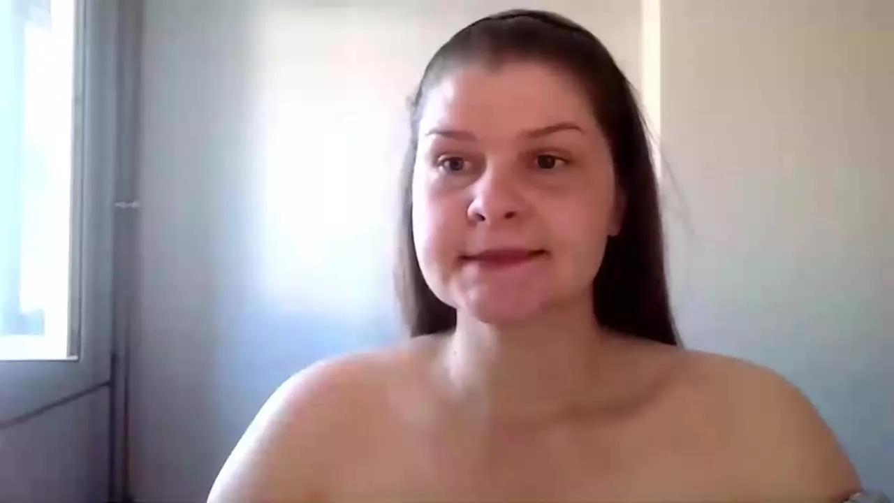 CarolineHeart on Streamray 