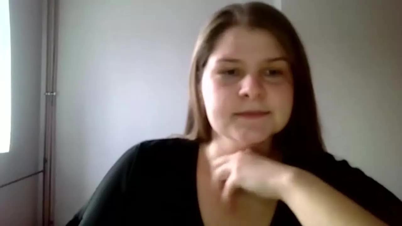 CarolineHeart on Streamray 