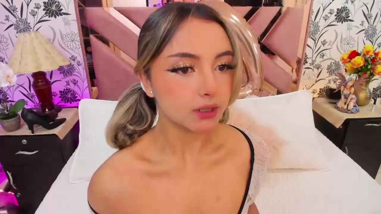 CloeeSuarez on Streamray 