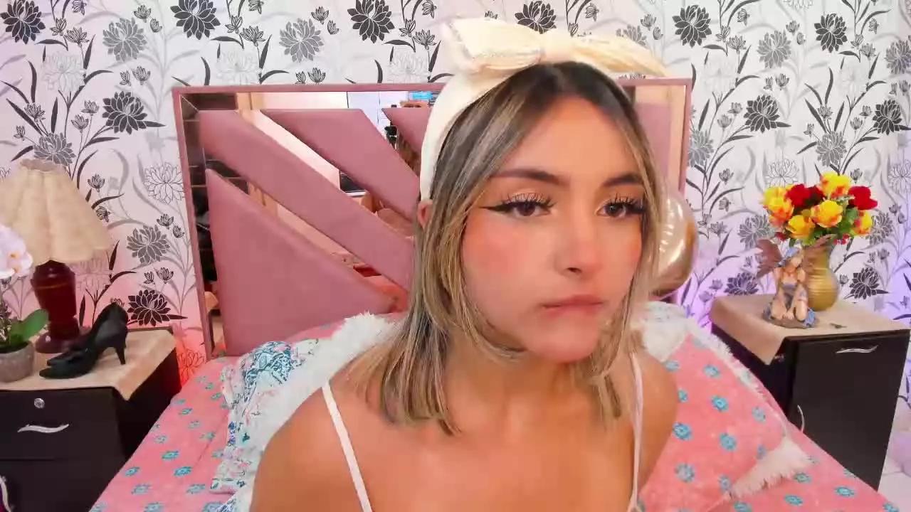 CloeeSuarez on Streamray 