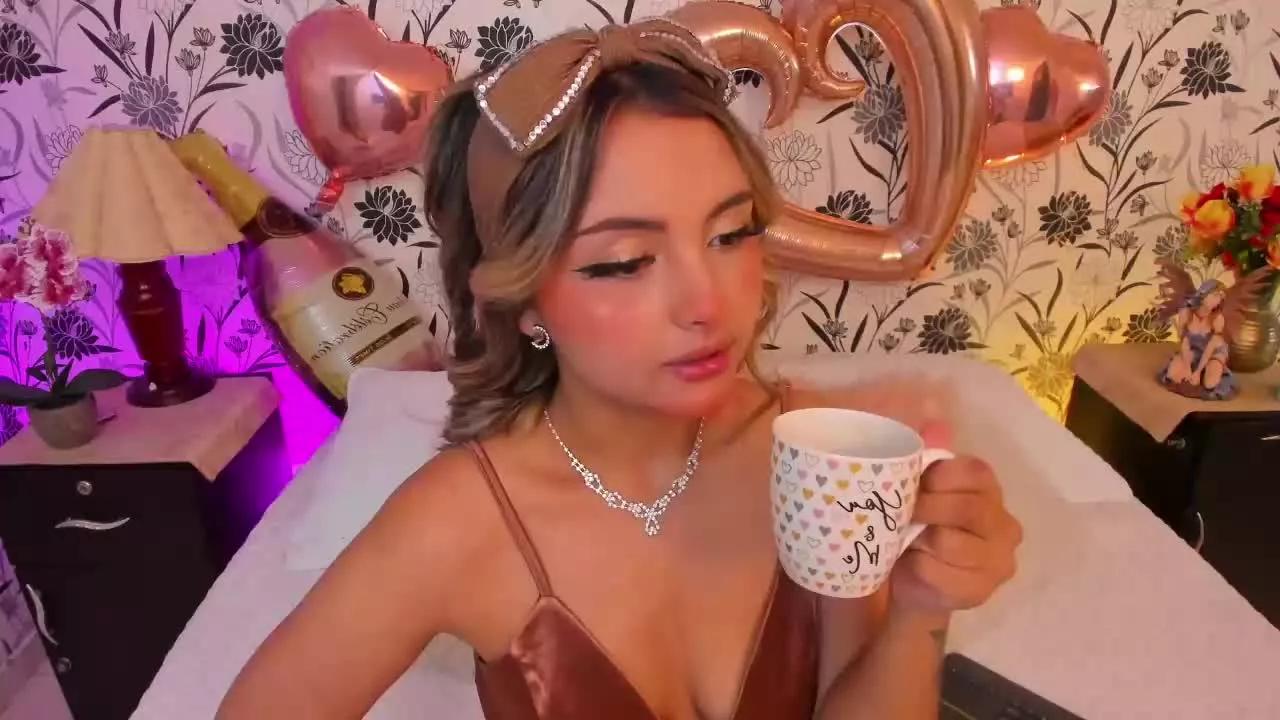 CloeeSuarez on Streamray 