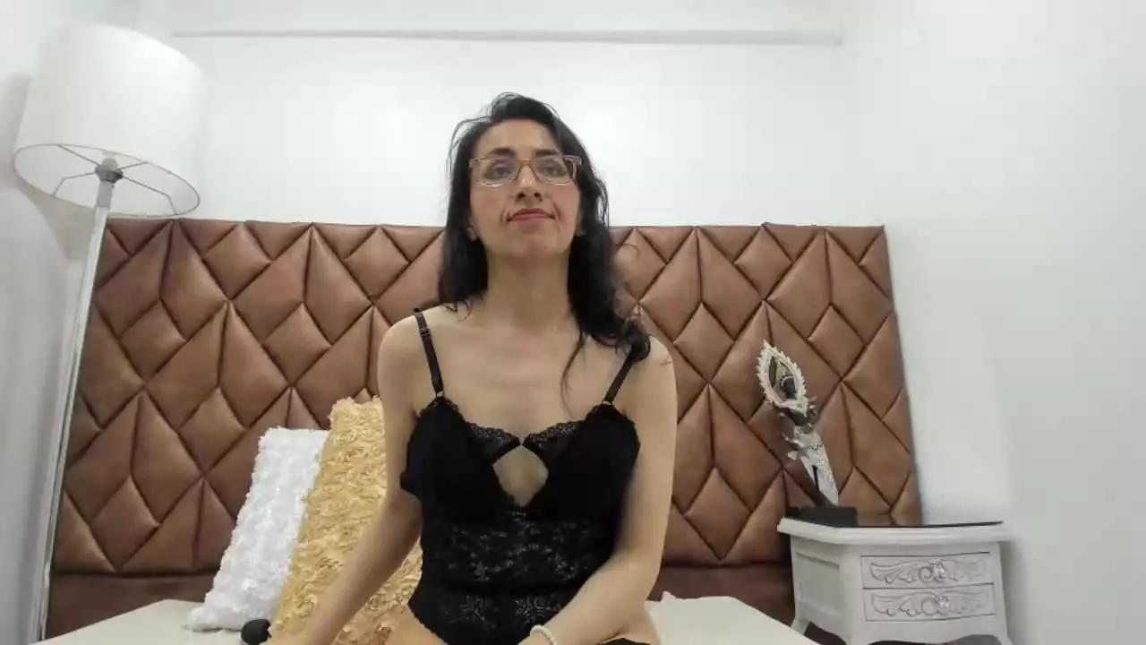 Cyntiia on Streamray 