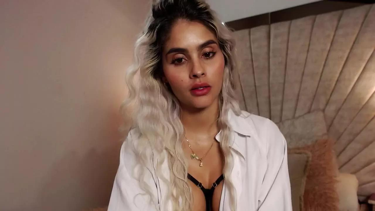 DaniSalazar on Streamray 