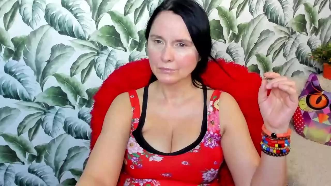 DESIREellen on Streamray 