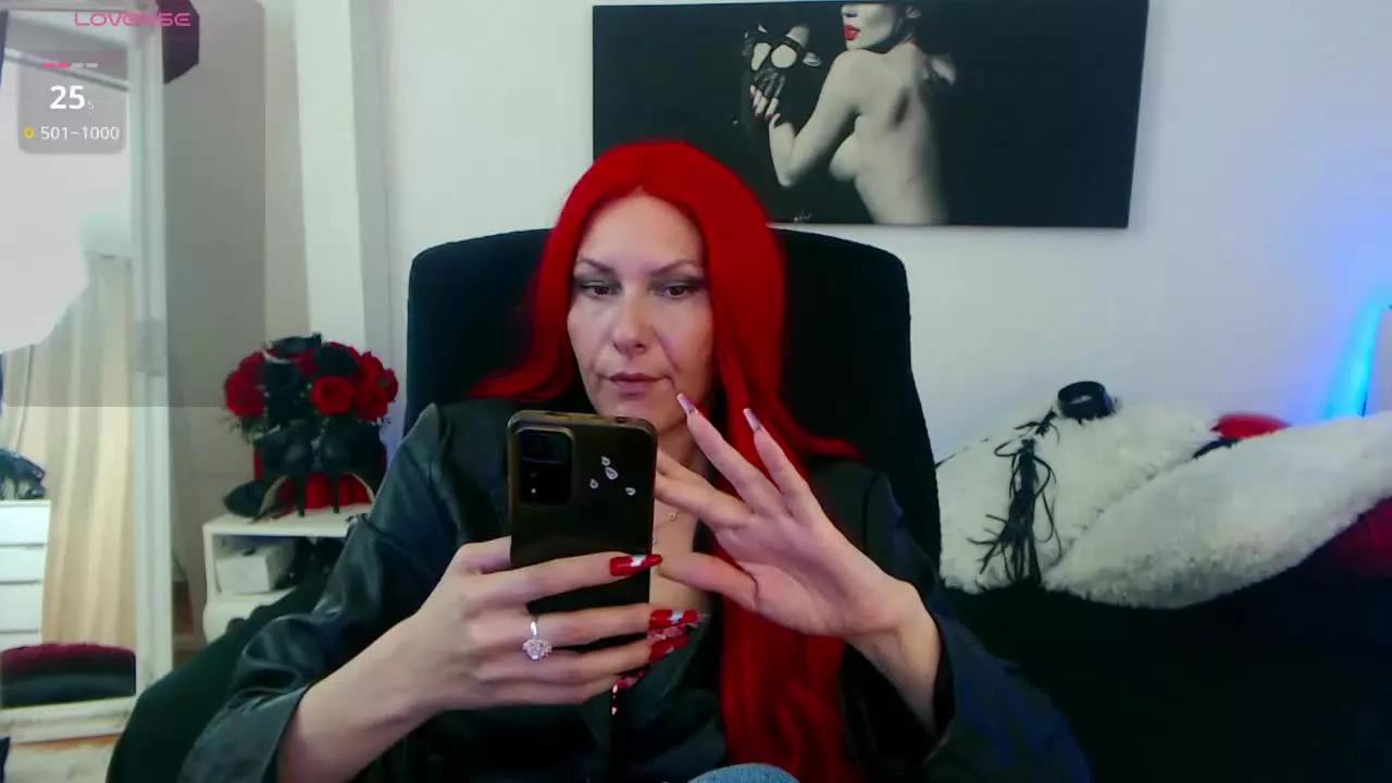 EvelynQueen on Streamray 