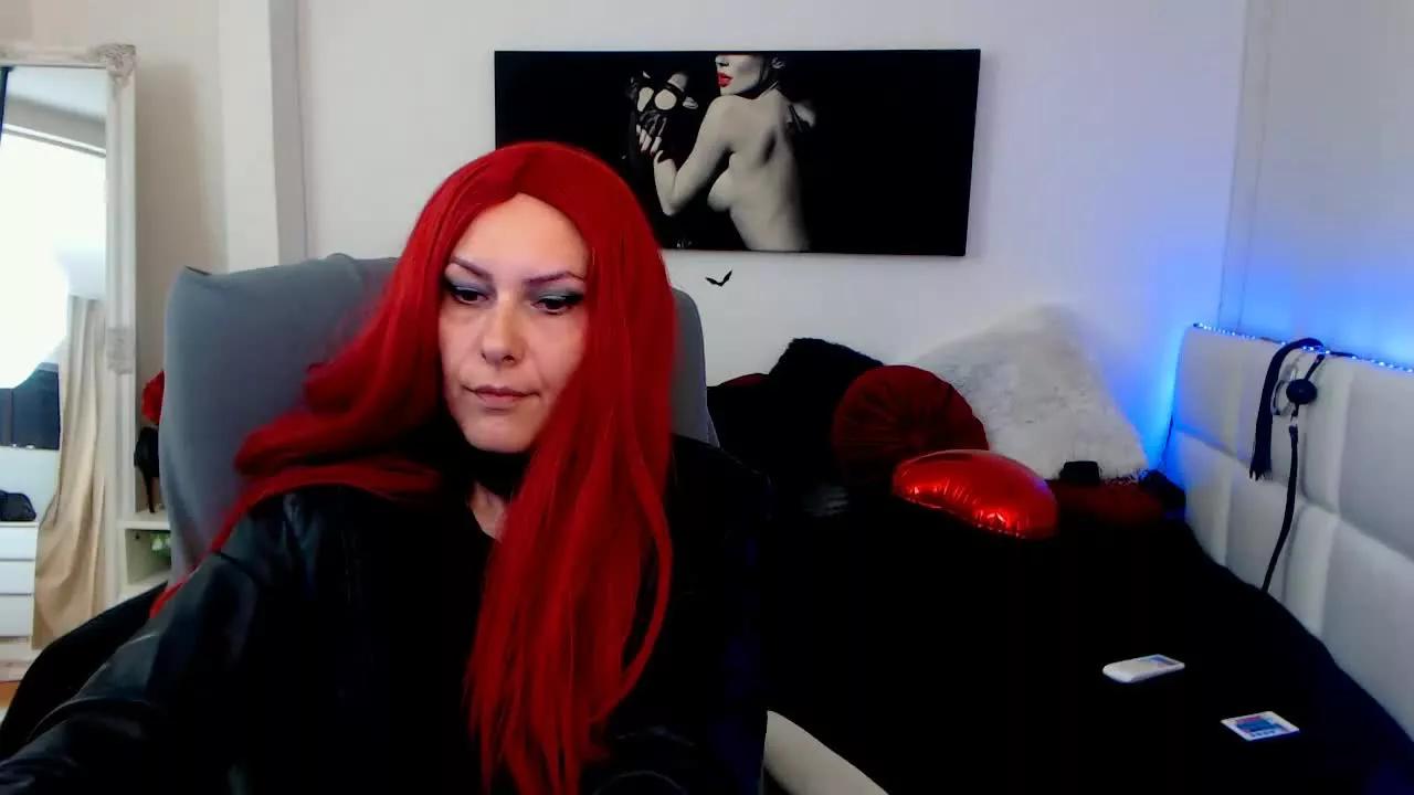 EvelynQueen on Streamray 
