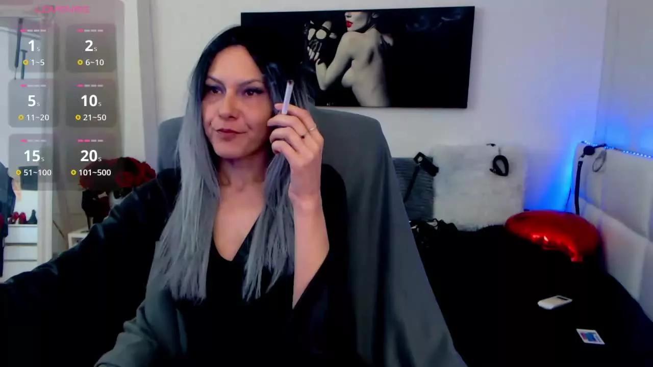 EvelynQueen on Streamray 