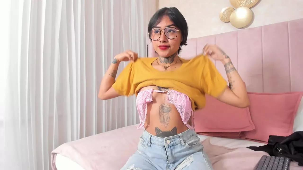 HarietWhite on Streamray 