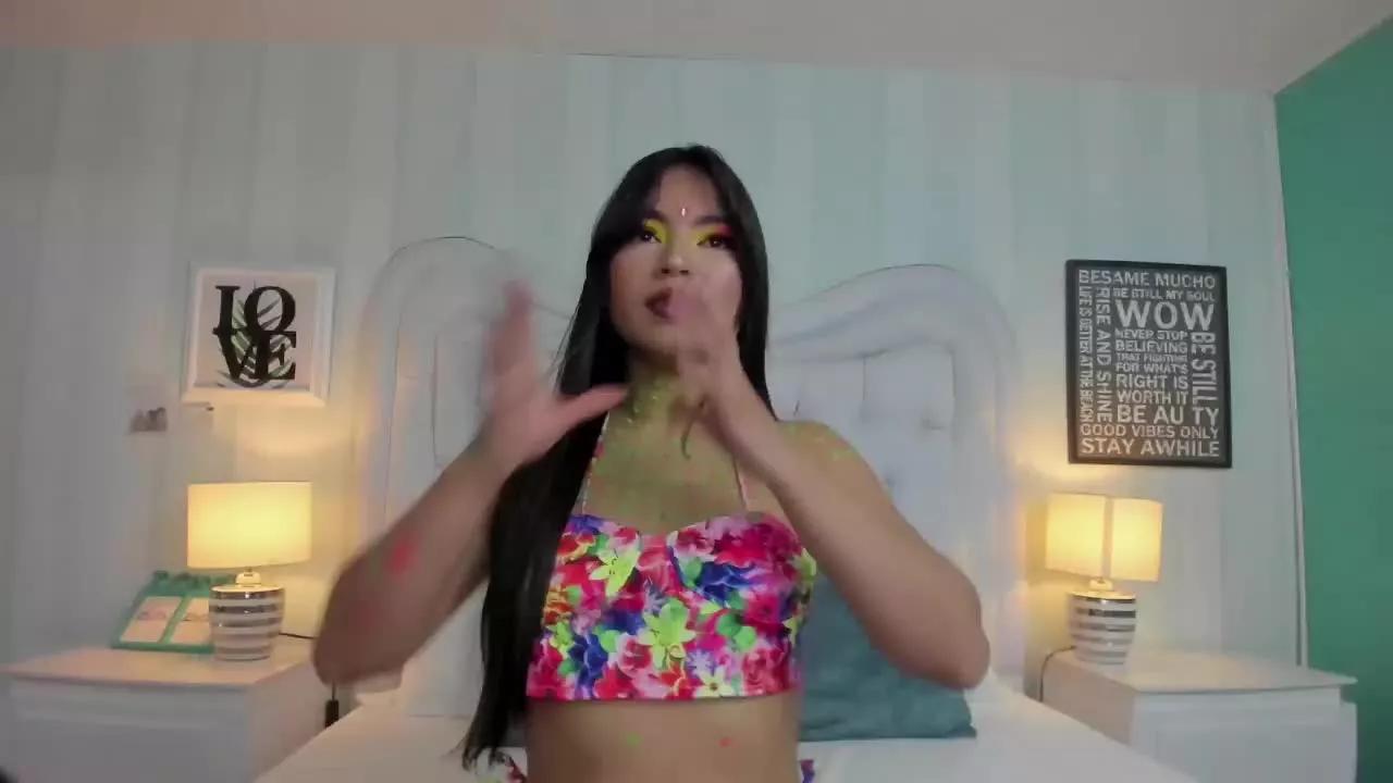 KendallStonee on Streamray 
