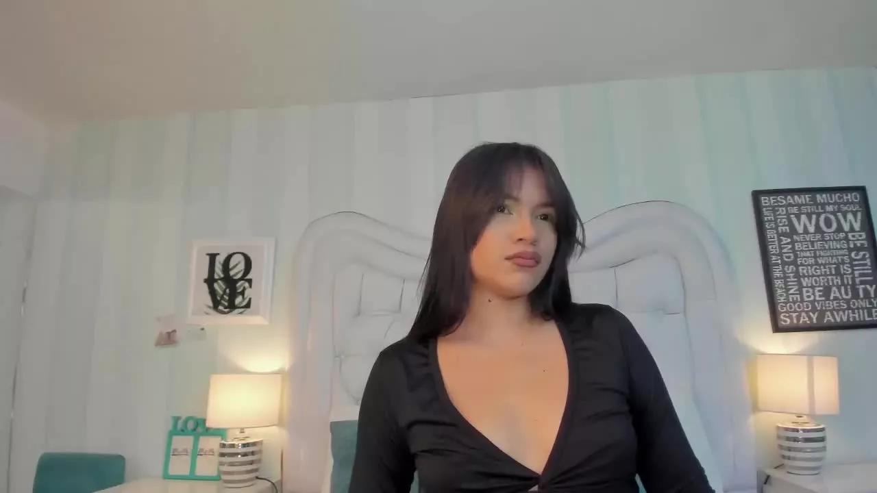 KendallStonee on Streamray 
