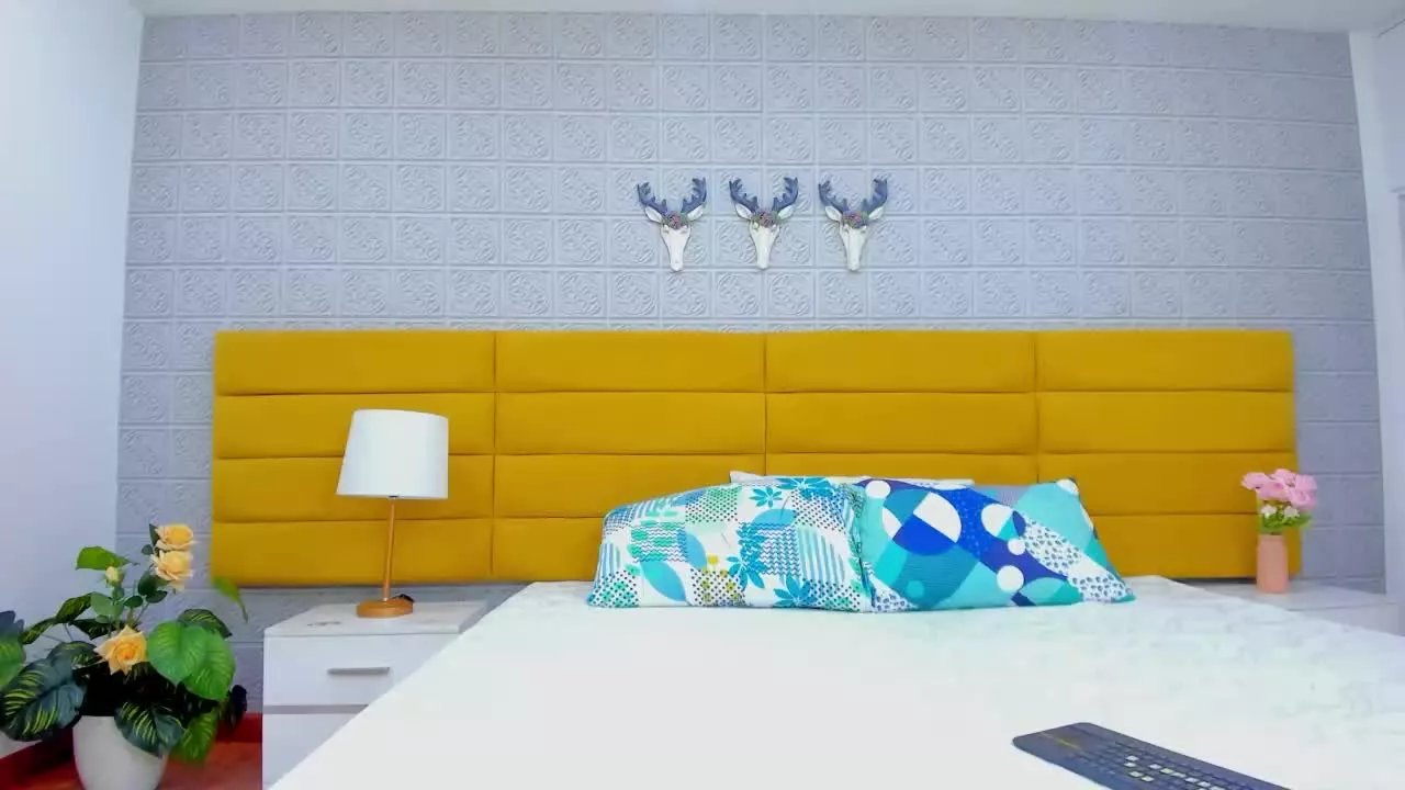 Offline OriannaRose on Streamray