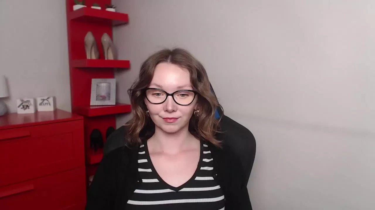 Offline ZOEcute on Streamray