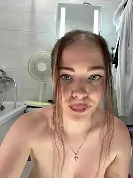 -SweetDi- on StripChat