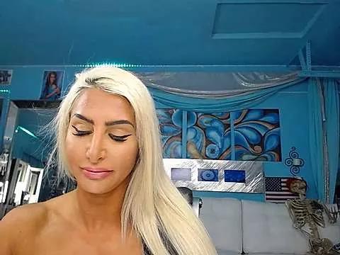 ADRIANNA_FOX on StripChat