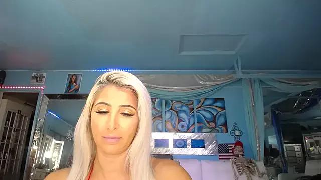 ADRIANNA_FOX on StripChat