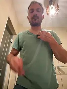 Adventurehotman on StripChat