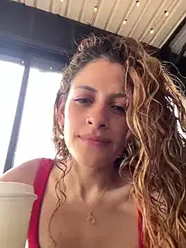 Freechat alana15 on StripChat