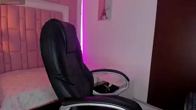 AlejooTwink on StripChat