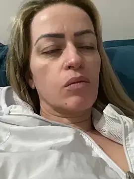 Freechat Alerquinasc on StripChat